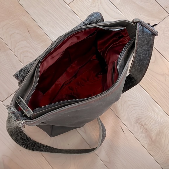 Olive green canvas messenger bag - Picture 2 of 4